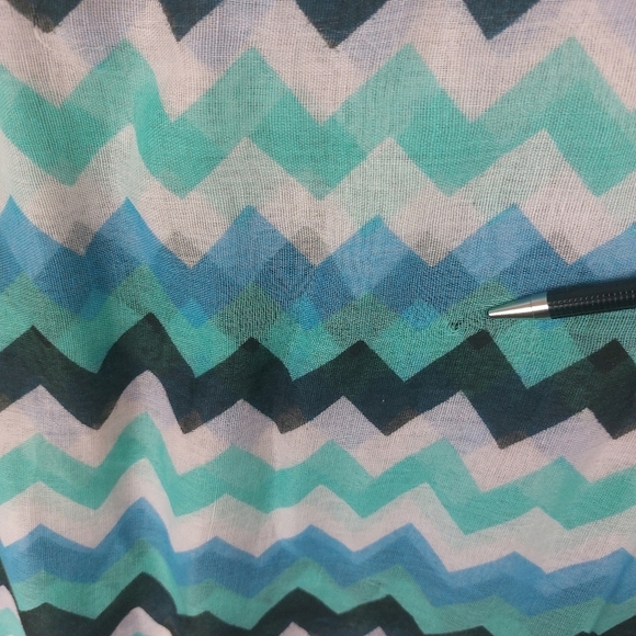 RUE21 WOMENS Y2K TEAL BLUE WHITE BLACK SHEER CHEVRON FRINGE SCARF 34×68 - Picture 11 of 11